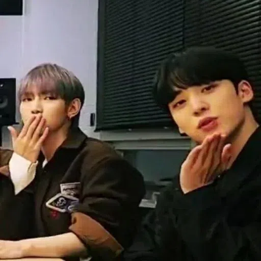 ateez - Sticker 25