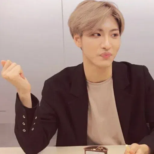 ateez - Sticker 28