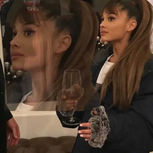 Ariana Grande  - Sticker 17