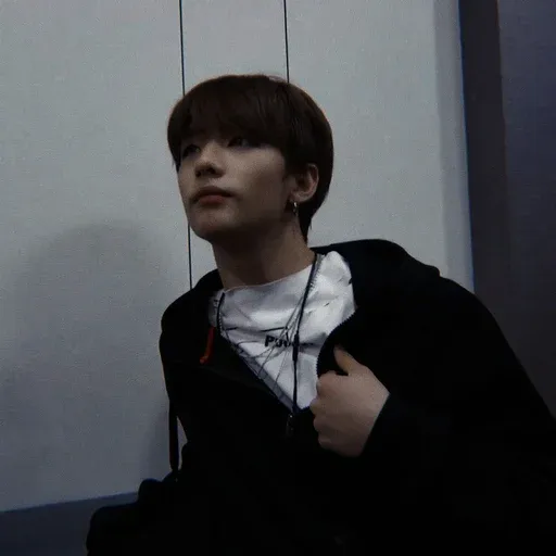 Hwang julid - Sticker 11