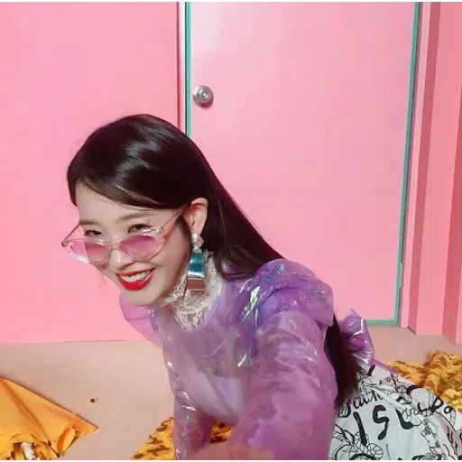 iu💕 - Sticker 16