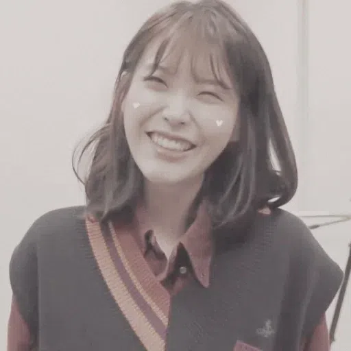 iu💛 - Sticker 10