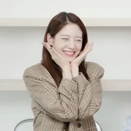 /Gyuri2 - Sticker 14