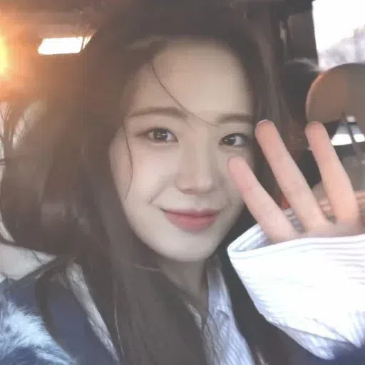 /Gyuri2 - Sticker 25