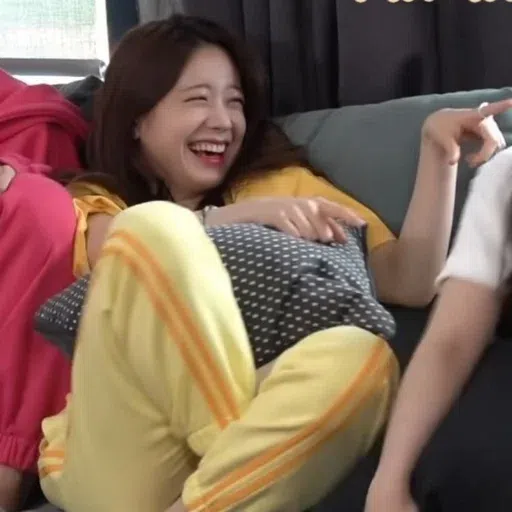 /Gyuri2 - Sticker 23