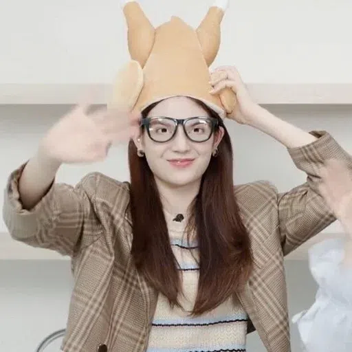 /Gyuri2 - Sticker 9