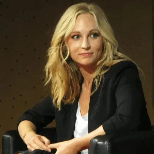 Caroline - Sticker 10
